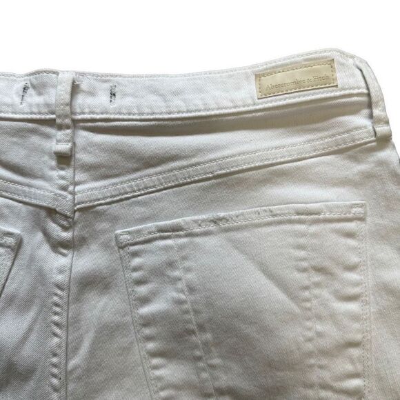 Abercrombie and Fitch white jean shorts size 28 - Picture 6 of 6